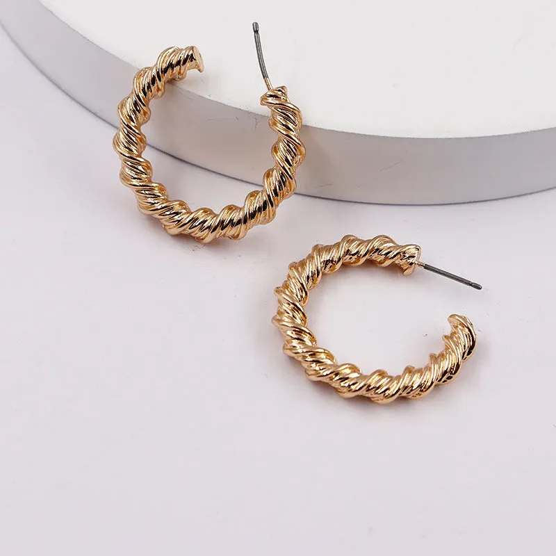 Chic Geometric Circle Earrings with Cross-border Flair