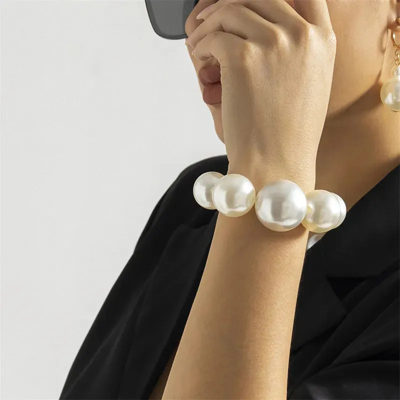 Chic Pearl Necklace & Earrings Set