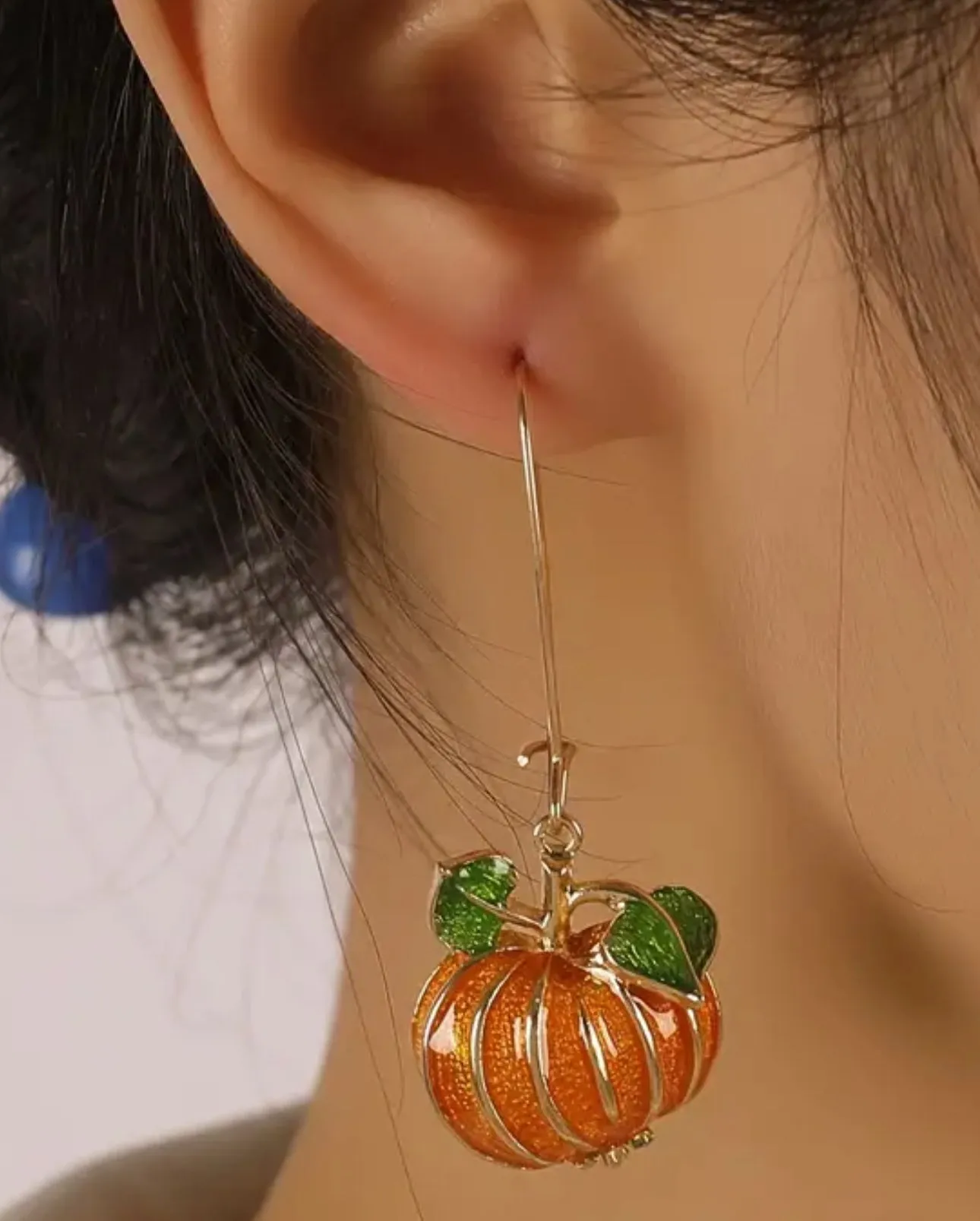 Chic Vintage-Inspired Pumpkin Drop Earrings