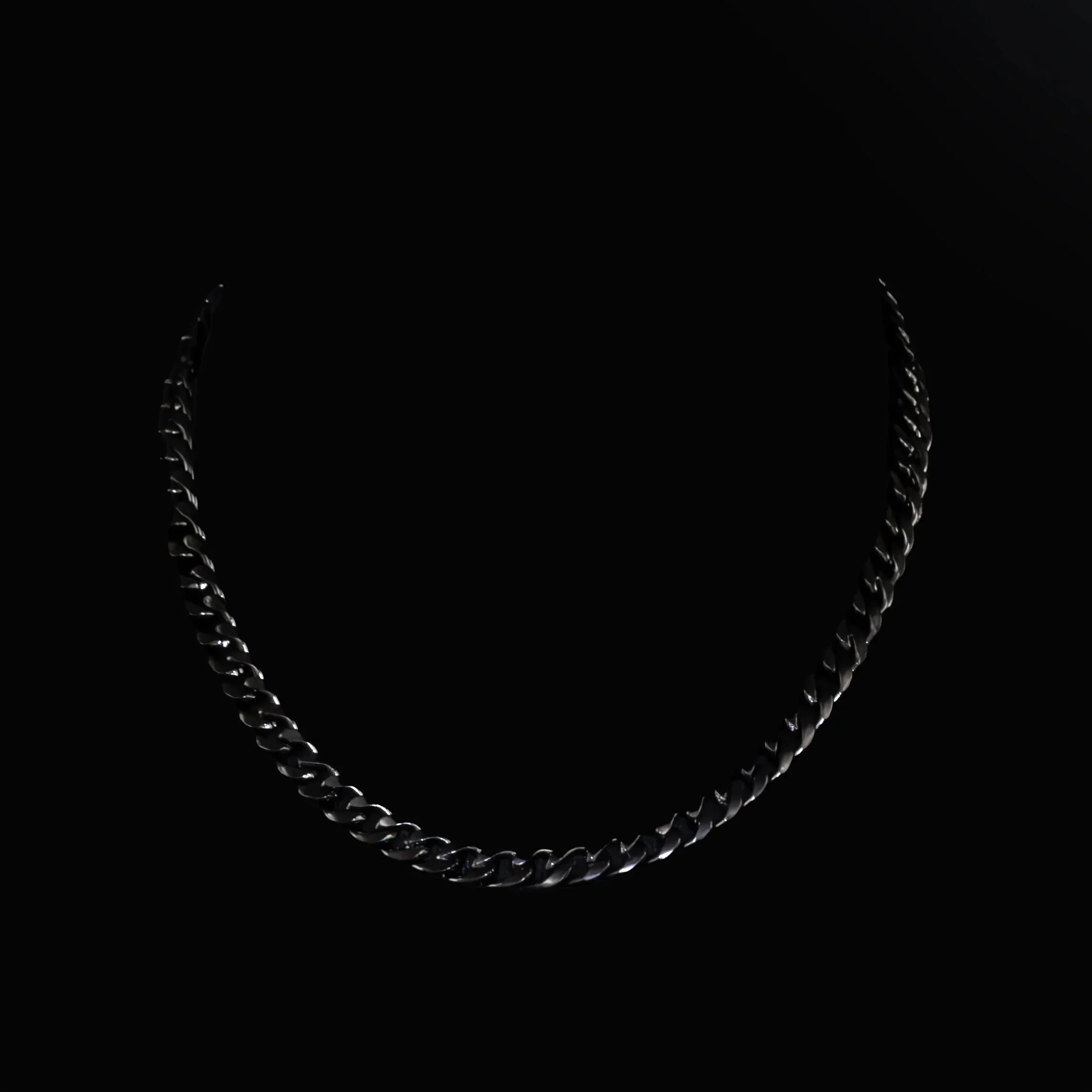 Flores Stainless Steel Curb Chain Necklace