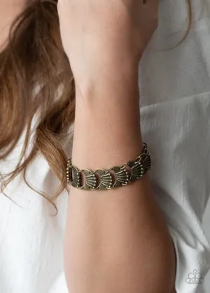 Paparazzi Bracelet ~ Moonlit Mesa - Brass