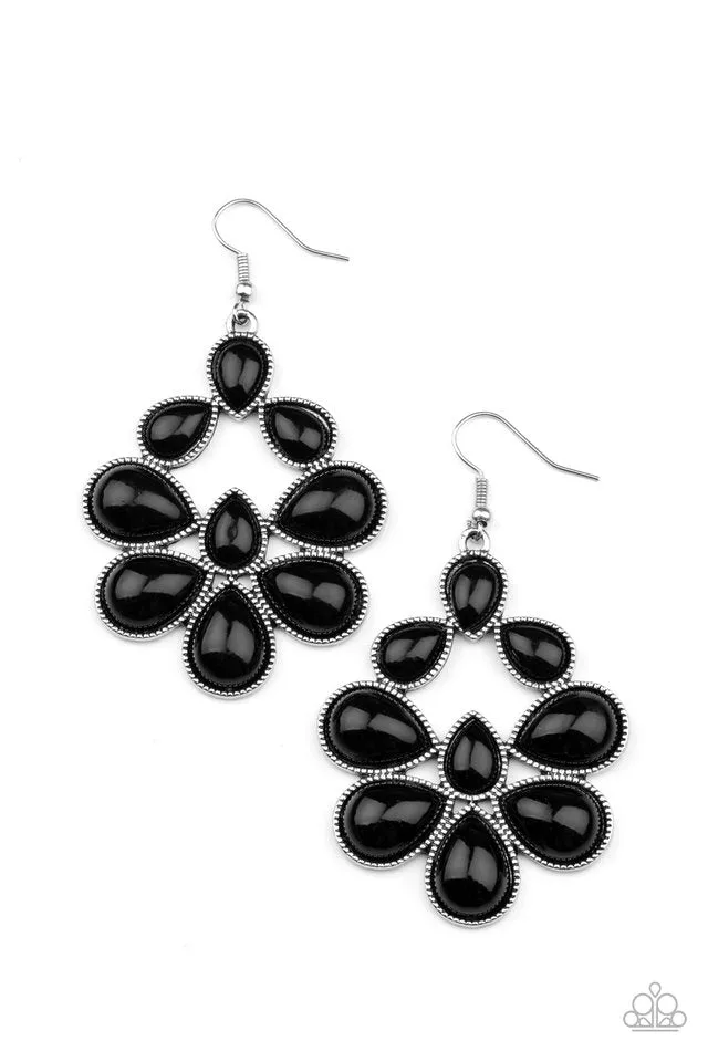 Paparazzi Earring ~ In Crowd Couture - Black