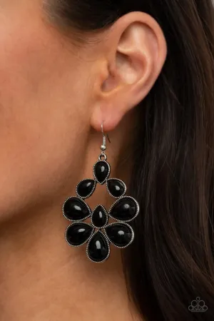 Paparazzi Earring ~ In Crowd Couture - Black