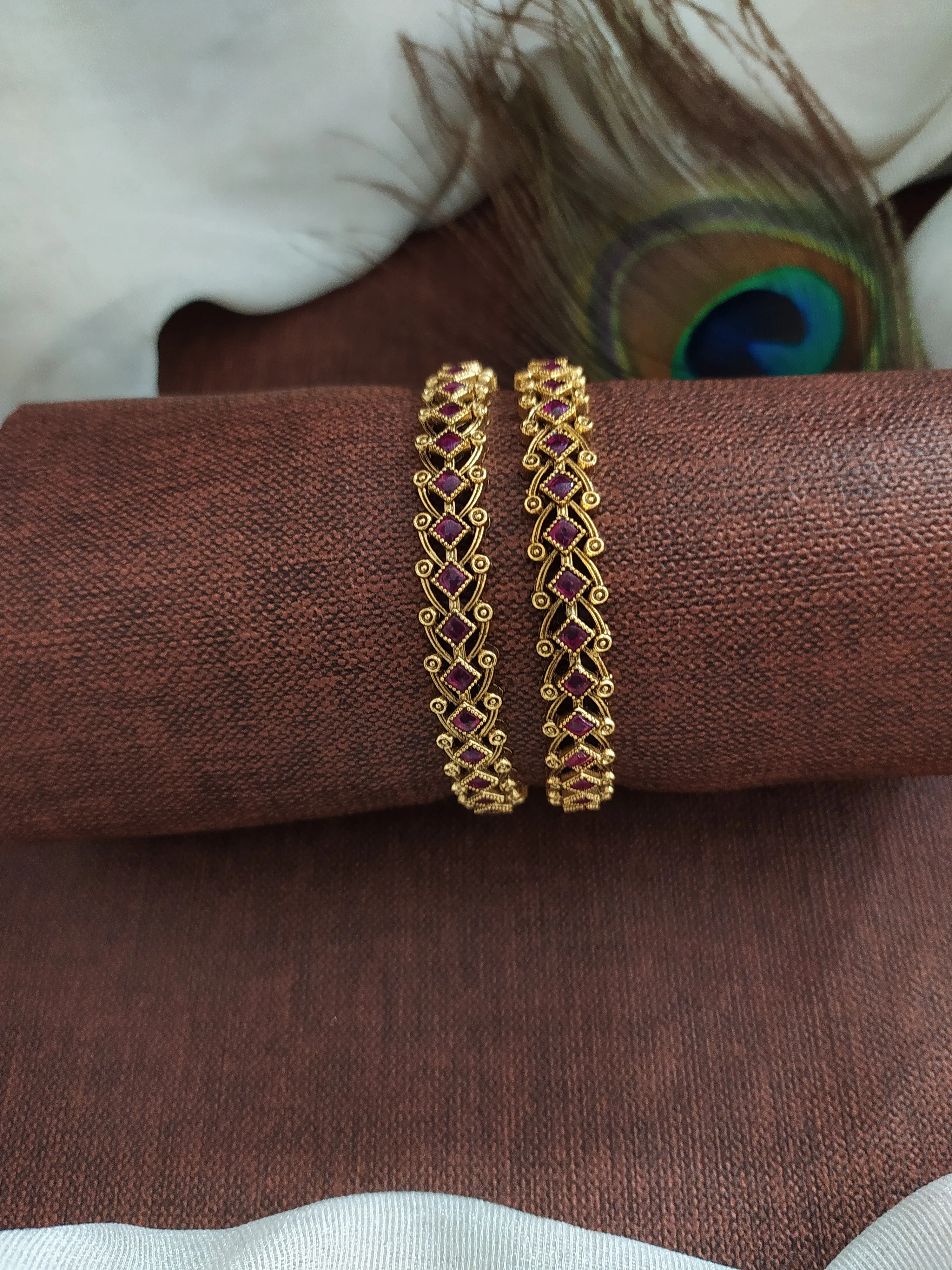 "Antique Rhombus-Shaped Ruby Bangles"