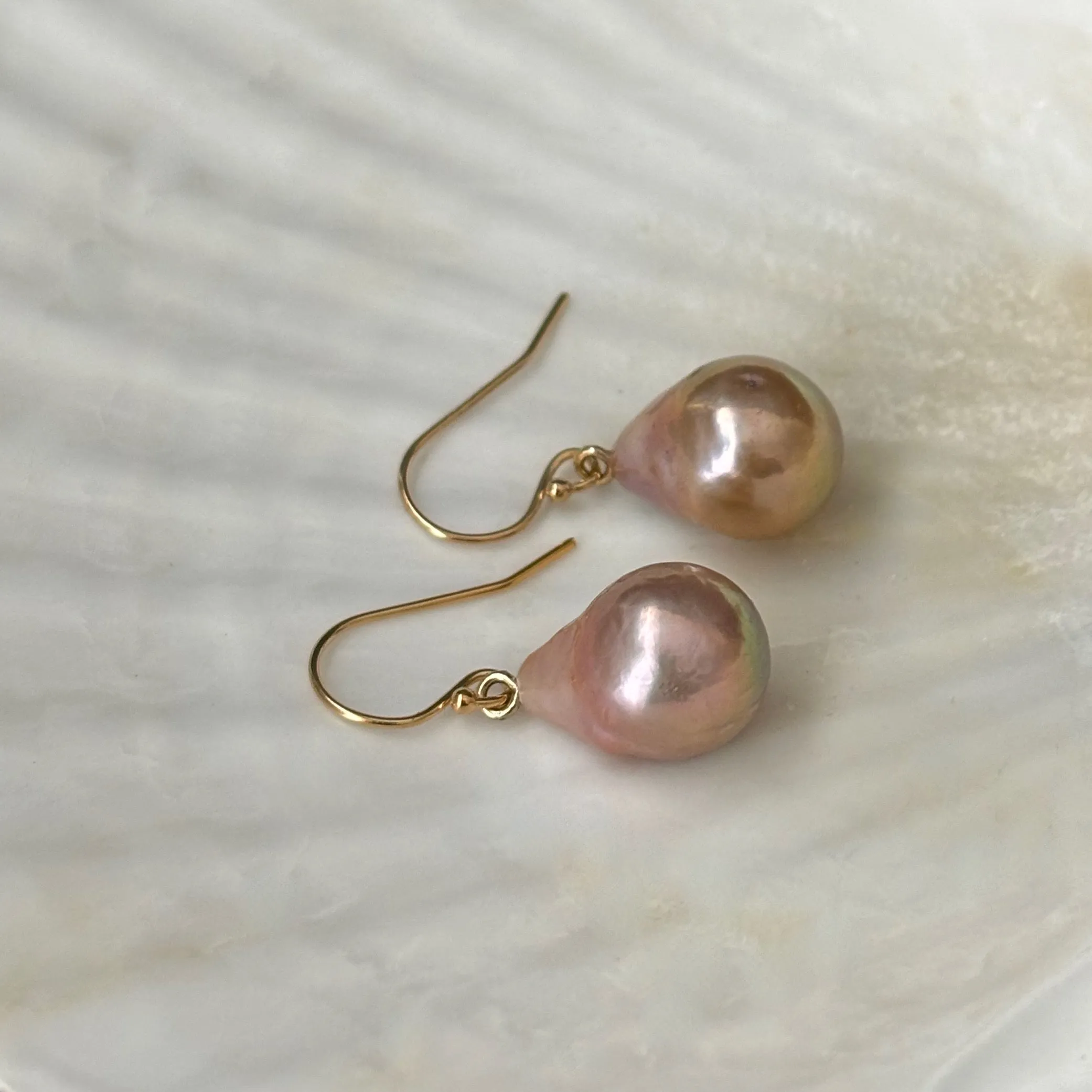 SIMPLE JAPAN KASUMI GOLDEN PINK TONE PEARL EARRINGS