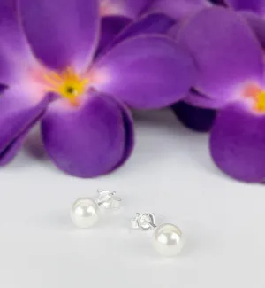 Simple Pearl Studs - VE556