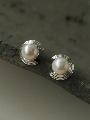 Simple Spiral Pearl Stud Earrings