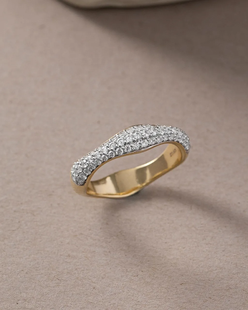 Wave Pave Diamond Band